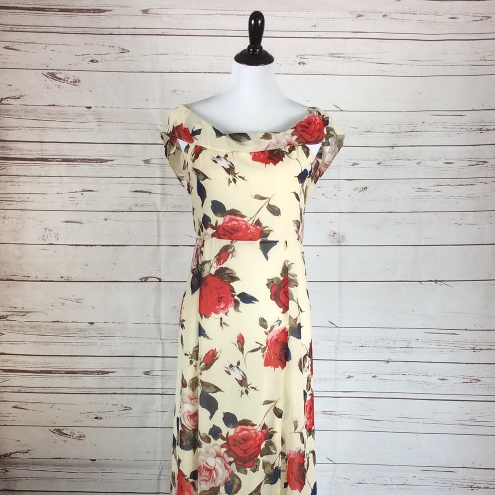 Off-shoulder Rose Garden Gown